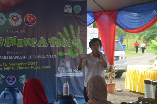 Kelab UTM Green DNA mengadakan demonstrasi baja kompos