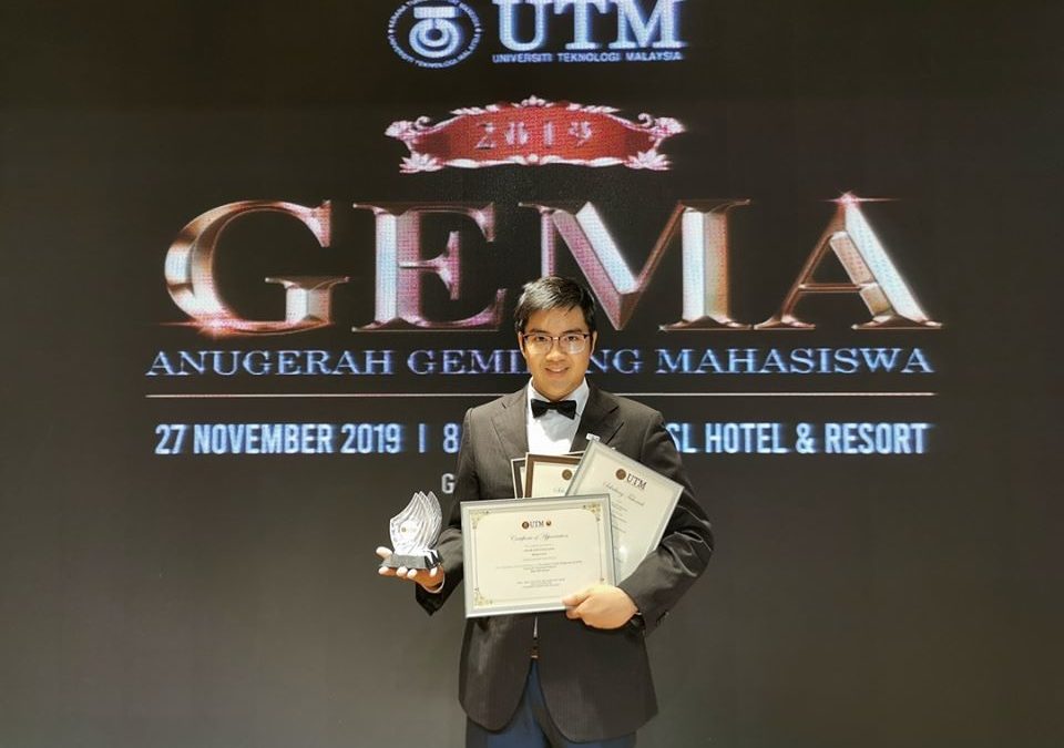 President of IEM UTM Student Section taking home 3 Awards in GEMA 2019