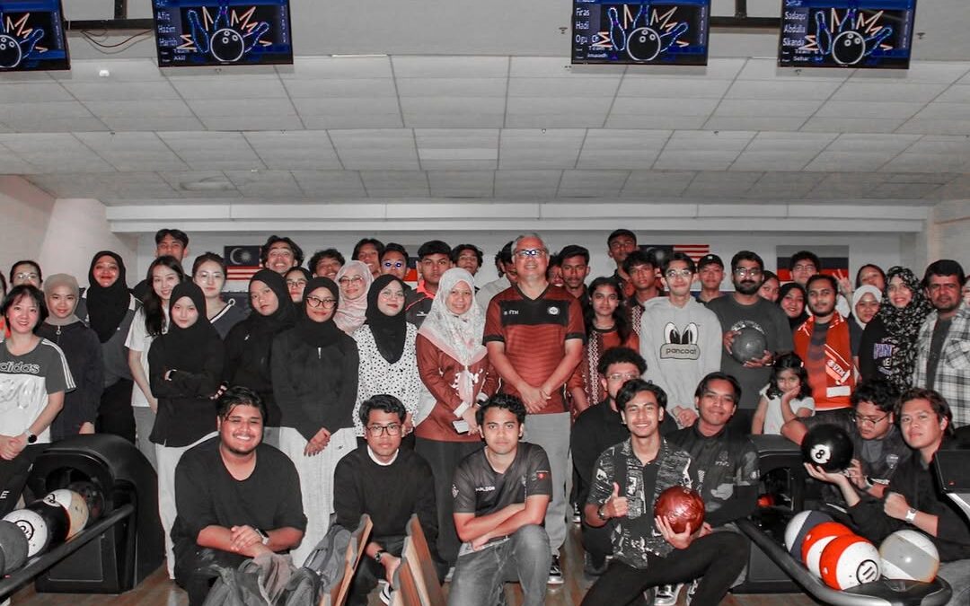 AKTIVITI BOWLING JKM PLK PUPUK SEMANGAT KERJASAMA DAN KESEPADUAN PASUKAN