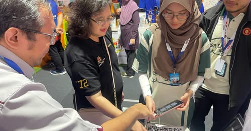 UTM TERAJUI KOMPONEN STEM/AI DALAM PROGRAM MADANI RAKYAT 2025